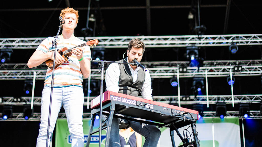 Echt die kleinste Band der Welt: Sebastian mit Ukulele und Sascha mit Keyboard © BAYERN 3